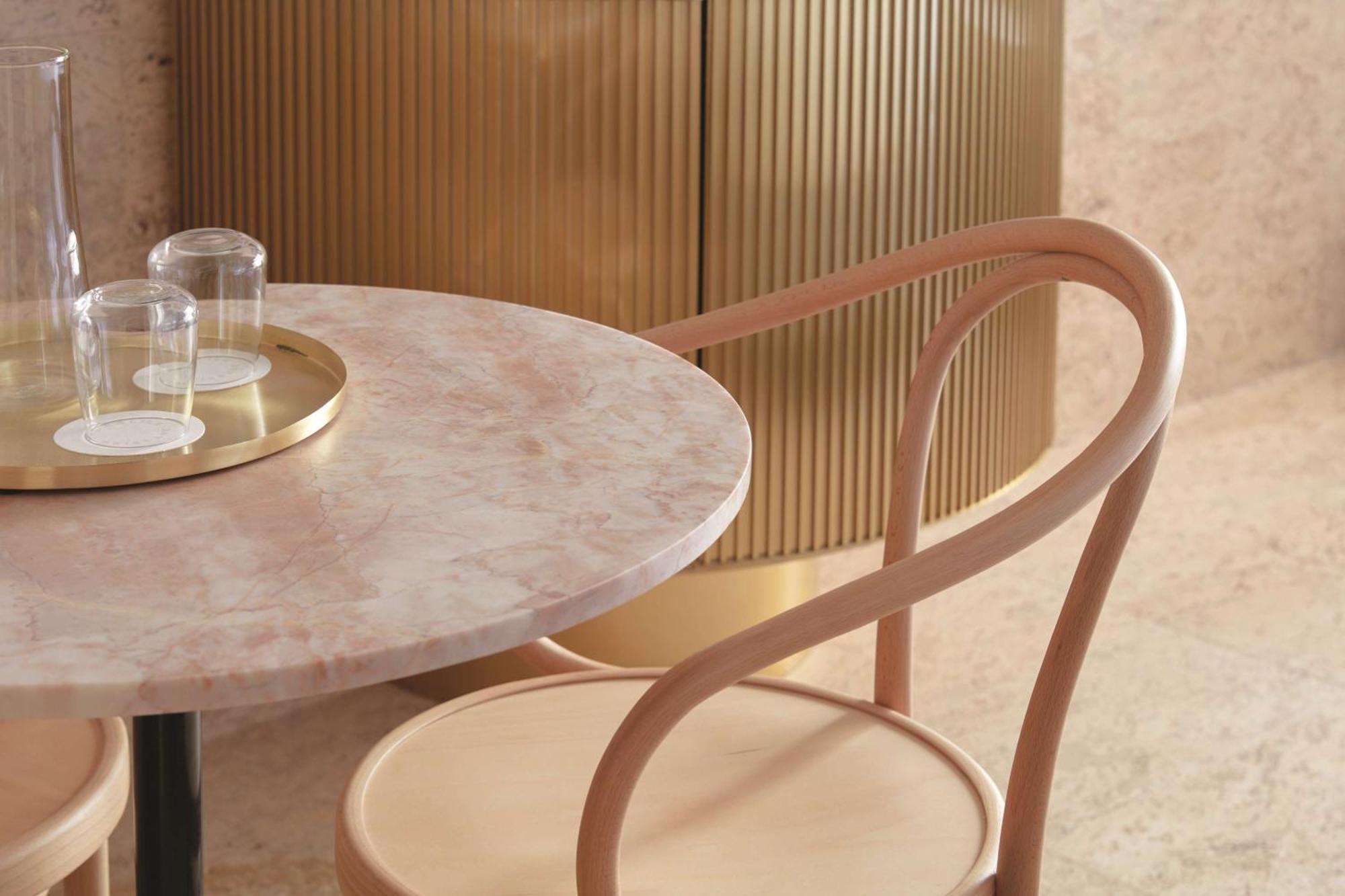 The Calile Hotel Brisbane Eksteriør billede A Thonet chair